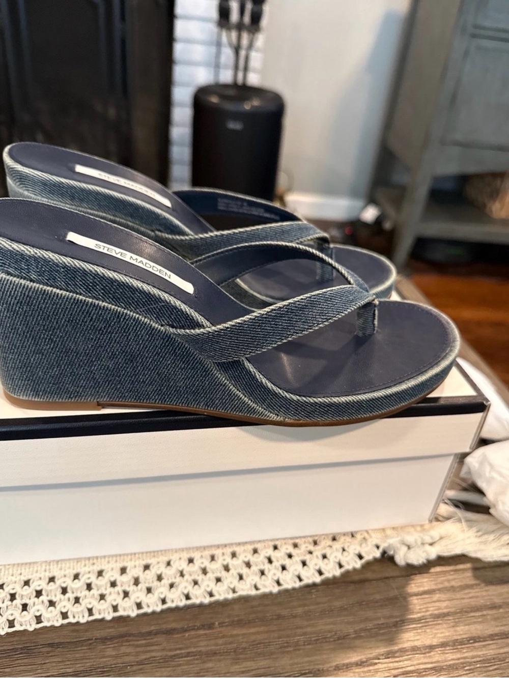 NEW Steve Madden Playing Denim Wedge Thong Size 8